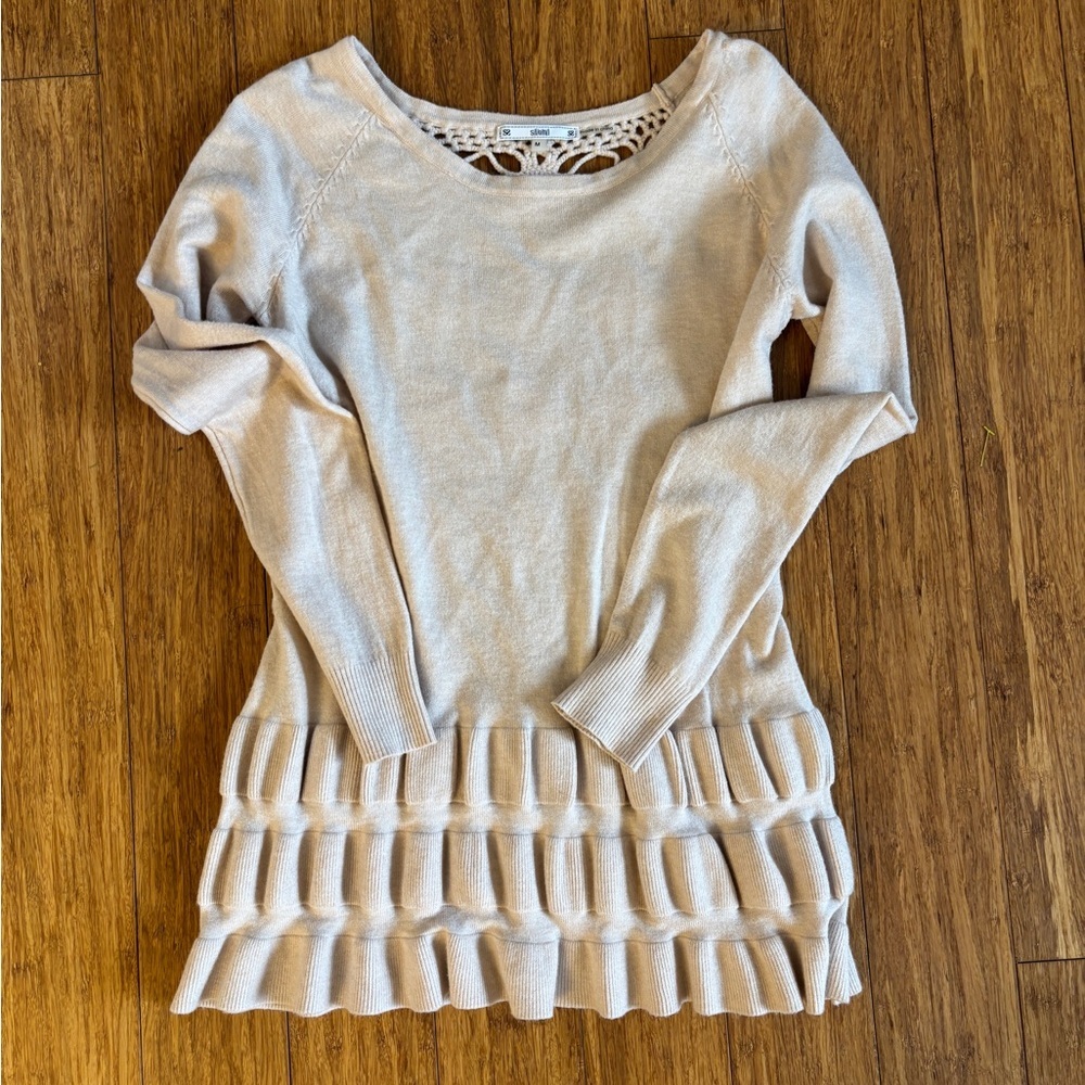 Sioni Cream Knit Sweater with Ruffle Hem and crochet back gorgeous size medium w